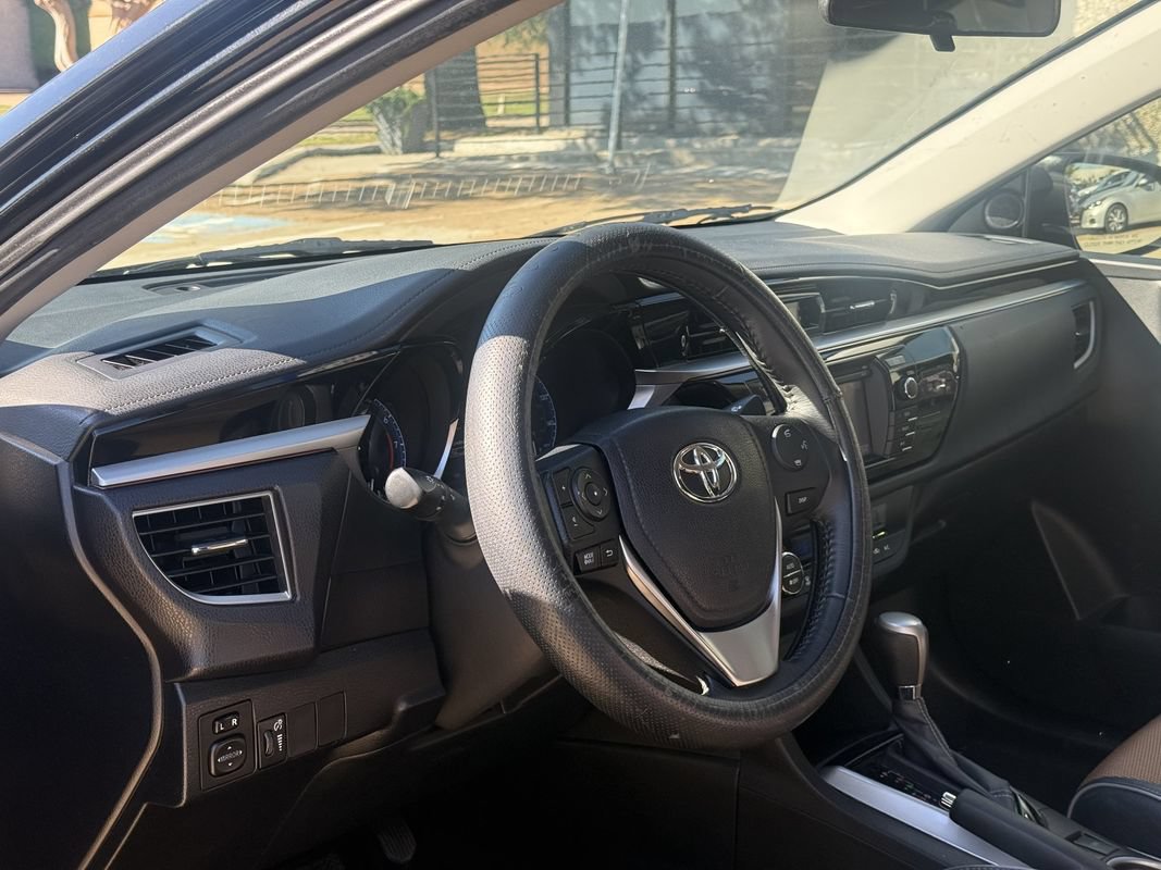 Used 2016 Toyota Corolla S FWD image 7