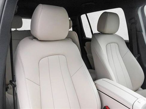 New 2026 Mercedes-Benz GLB 250 4MATIC image 28