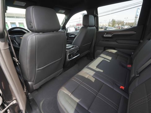 Used 2025 Chevrolet Silverado 1500 High Country w/ Z71 Off-Road Package AWD/4WD image 36