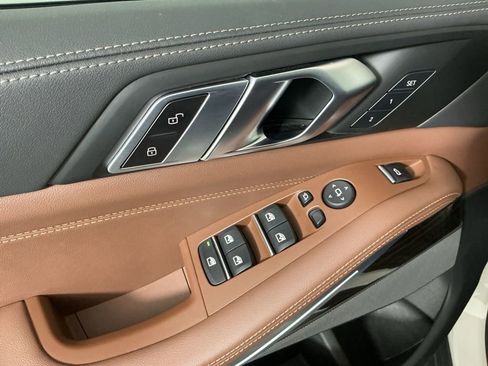 Certified 2025 BMW X5 sDrive40i w/ Premium Package image 19