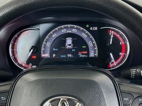 Used 2025 Toyota RAV4 XLE AWD/4WD image 13
