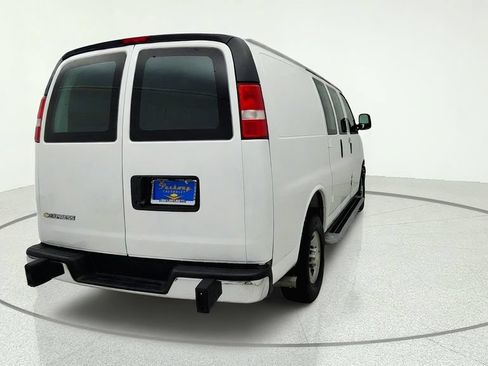 Used 2025 Chevrolet Express 2500 w/ Driver Convenience Package RWD image 6