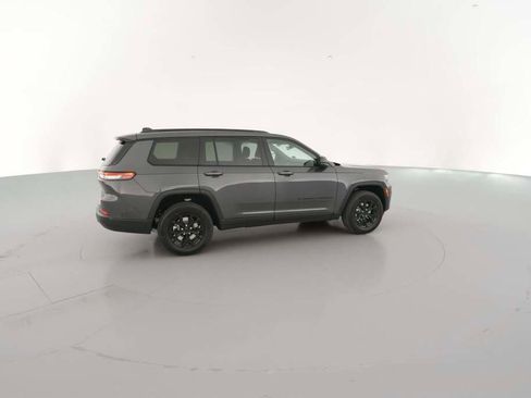 New 2025 Jeep Grand Cherokee L Laredo image 13