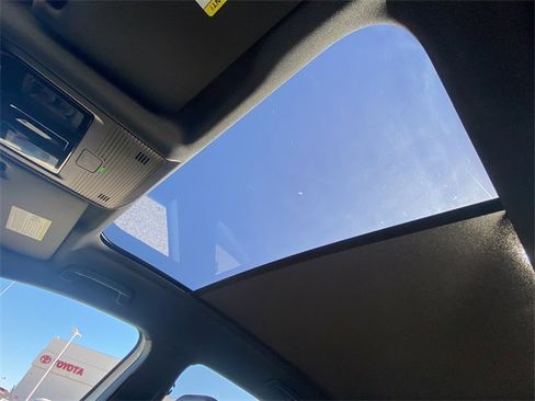 Used 2023 Volkswagen ID.4 Pro S image 31