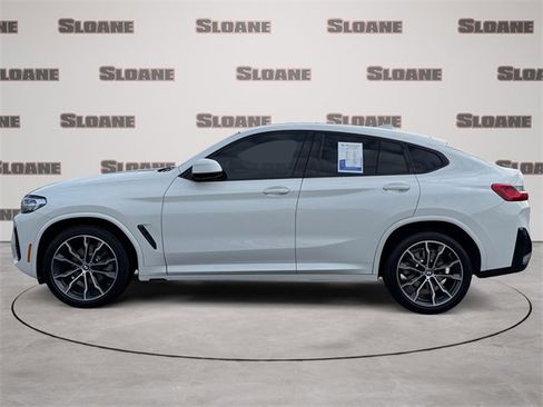 Used 2022 BMW X4 xDrive30i w/ M Sport Package image 2
