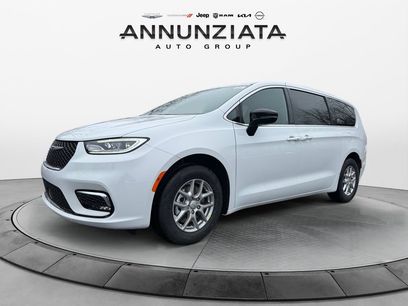 New 2026 Chrysler Pacifica Select