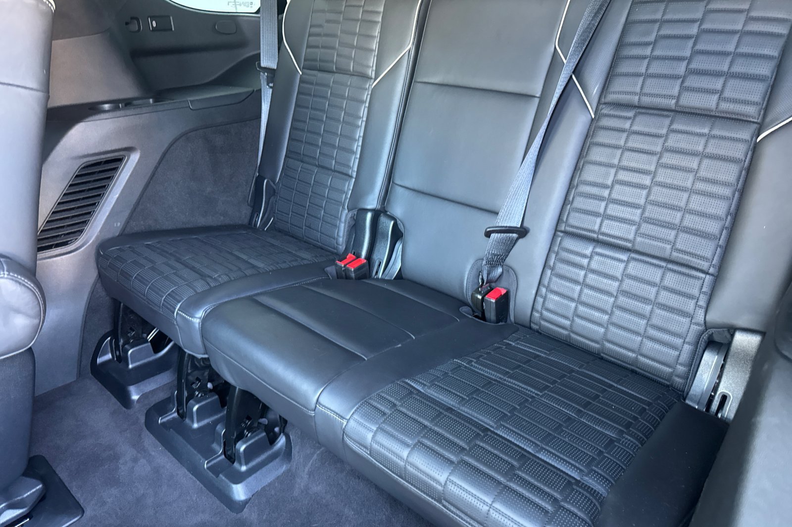 Certified 2023 Cadillac Escalade Sport Platinum w/ LPO, ONYX Package AWD/4WD image 16
