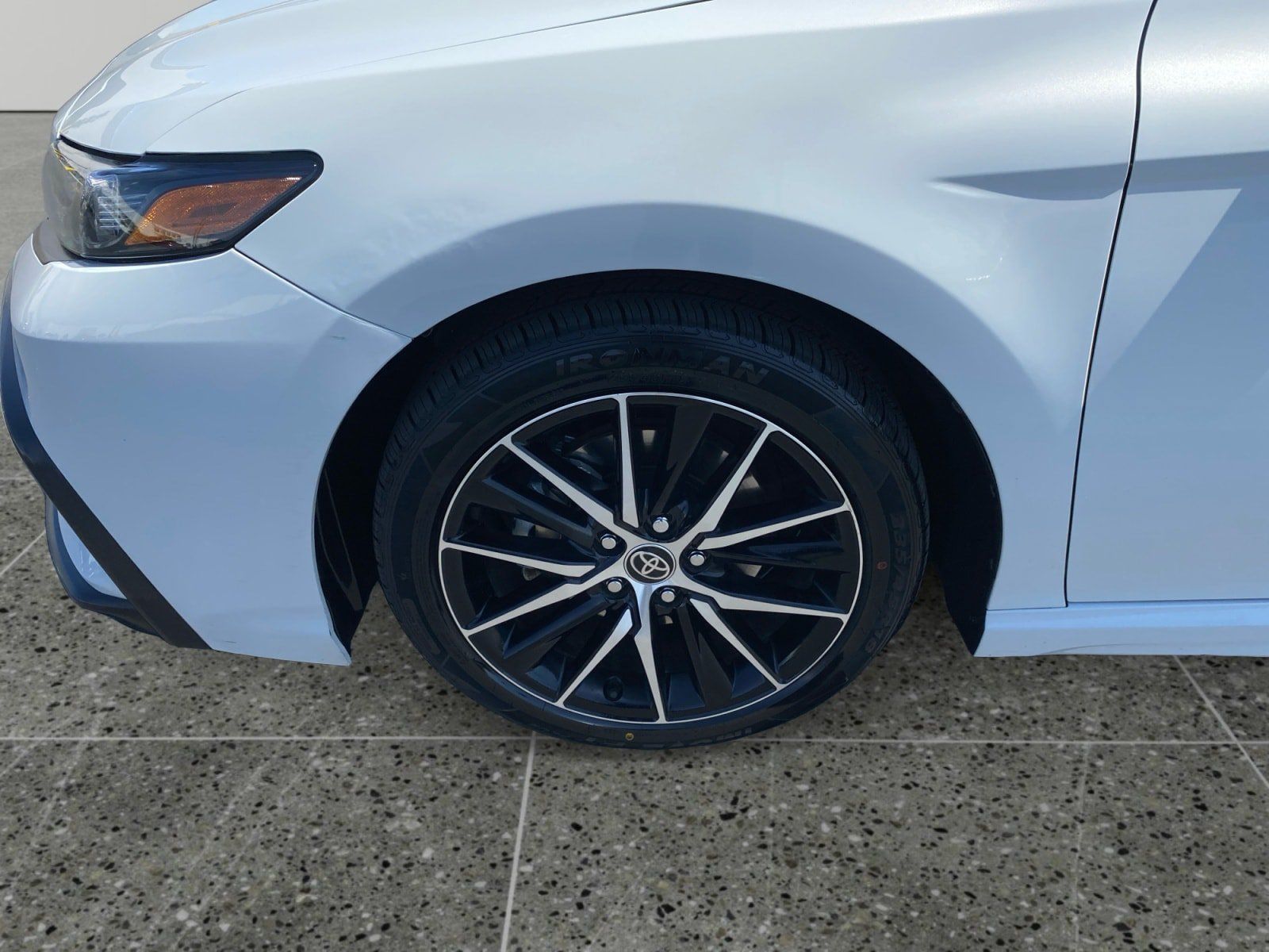 Used 2023 Toyota Camry SE w/ Audio Upgrade Package FWD image 14