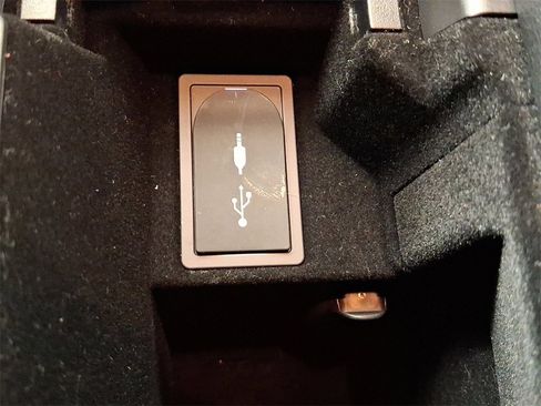 Used 2018 Lexus IS 300 AWD image 30