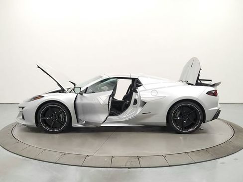 New 2026 Chevrolet Corvette E-Ray w/ ZER Performance Package AWD/4WD image 12