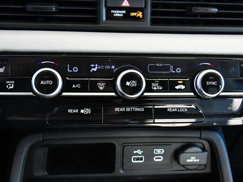 Used 2024 Honda Pilot EX-L image 26