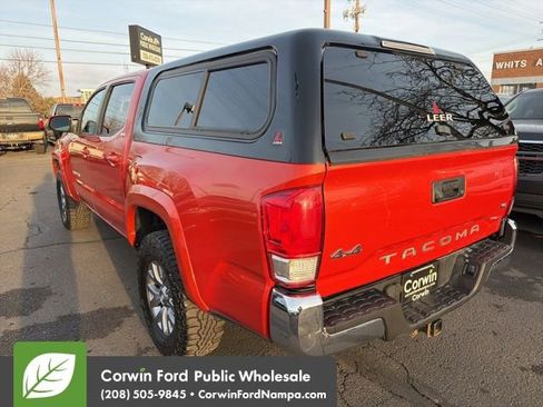 Used 2017 Toyota Tacoma SR5 image 7