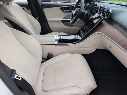 Used 2025 Mercedes-Benz C 300 Sedan image 30