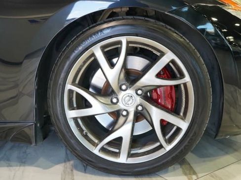 Used 2014 Nissan 370Z Touring w/ Sport Package RWD image 29