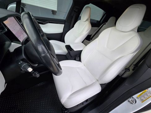 Used 2019 Tesla Model X Long Range image 13