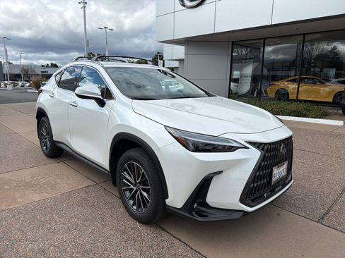 Used 2025 Lexus NX 350h AWD w/ Premium Package image 1