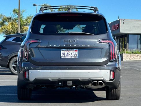 Certified 2024 Kia Telluride SX Prestige w/ Towing Package image 7