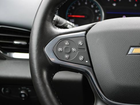 Used 2020 Chevrolet Traverse LT w/ Driver Confidence II Package image 32