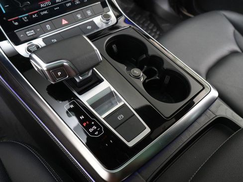 Used 2023 Audi Q8 Premium Plus w/ Premium Plus Package image 59