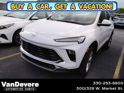 Used 2024 Buick Encore GX Preferred FWD image 1