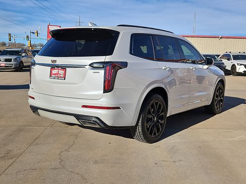Used 2021 Cadillac XT6 Sport image 3