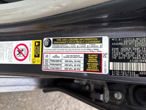Used 2013 Toyota Camry LE FWD image 33