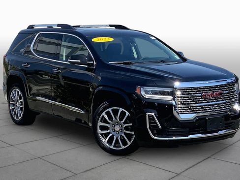 Used 2023 GMC Acadia Denali w/ Denali Technology Package AWD/4WD image 3