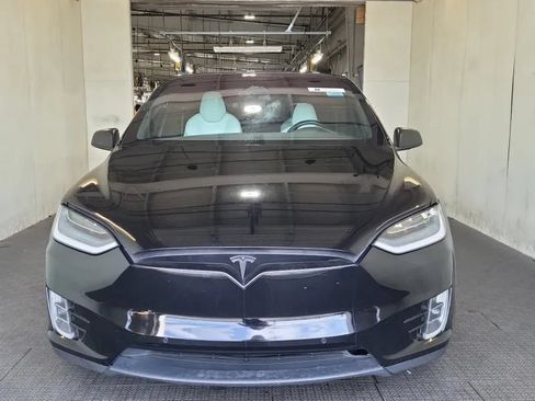 Used 2016 Tesla Model X 90D AWD/4WD image 2