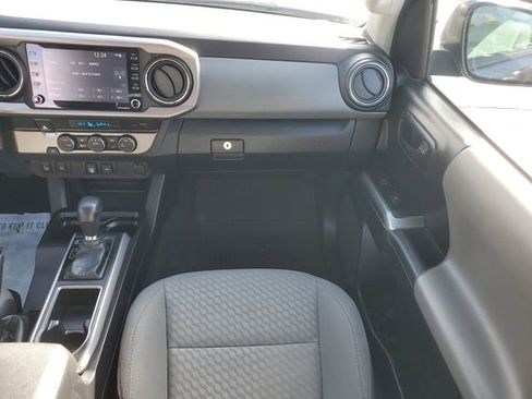 Used 2022 Toyota Tacoma SR5 image 21