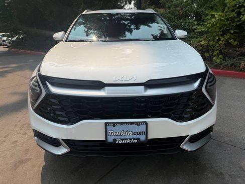 Certified 2025 Kia Sportage EX AWD/4WD image 9