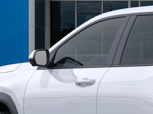 New 2026 Chevrolet Equinox LT w/ Convenience Package II FWD image 12
