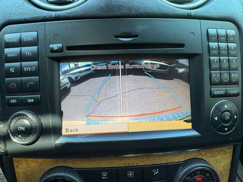 Used 2012 Mercedes-Benz GL 550 4MATIC image 30