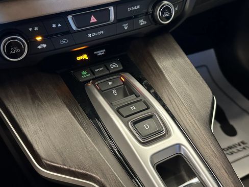 Used 2018 Honda Clarity Touring image 16