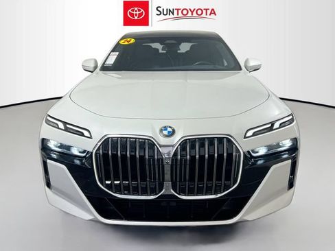 Used 2024 BMW 740i RWD image 10