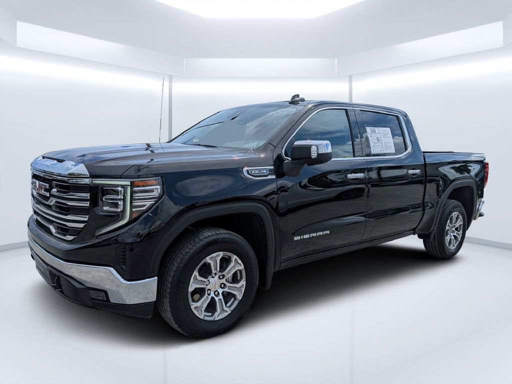 Used 2025 GMC Sierra 1500 SLT RWD image 9