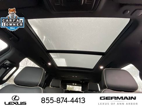 Used 2023 Chevrolet Suburban Premier w/ Premium Package 2 image 21