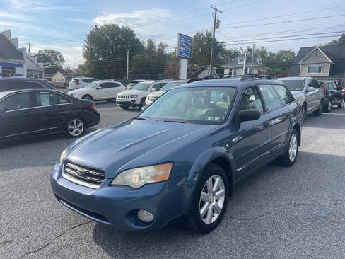 Used 2006 Subaru Outback 2.5i w/ Popular Equipment Group 2B image 2