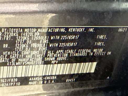 Certified 2021 Toyota RAV4 LE AWD/4WD image 31