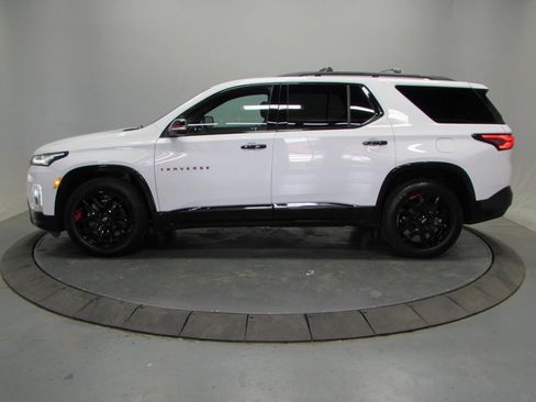 Used 2023 Chevrolet Traverse Premier w/ Redline Edition FWD image 4