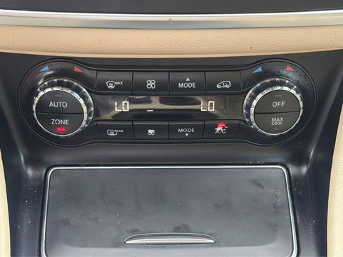 Used 2020 Mercedes-Benz GLA 250 w/ Convenience Package image 34