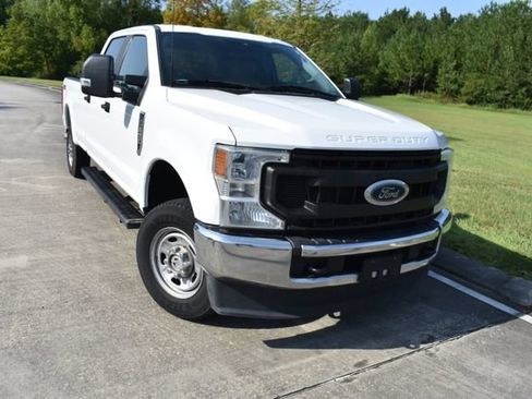 Used 2022 Ford F250 XL w/ Power Equipment Group AWD/4WD image 2