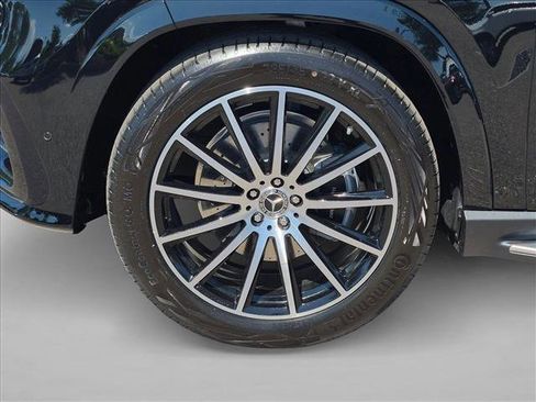 New 2026 Mercedes-Benz GLS 450 4MATIC image 9