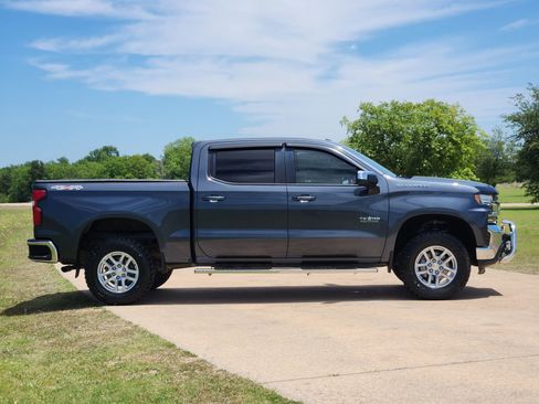 Used 2021 Chevrolet Silverado 1500 LT AWD/4WD image 7