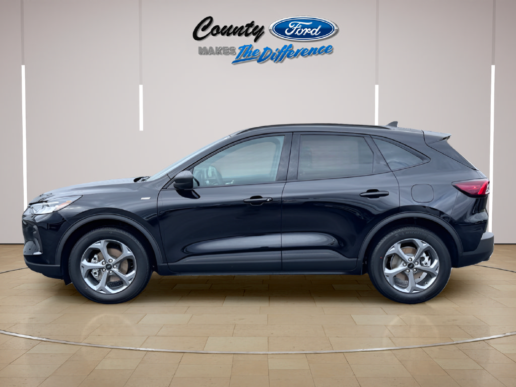 Used 2026 Ford Escape ST-Line FWD image 2