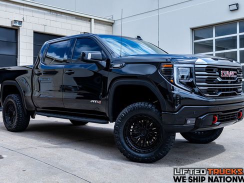 Used 2023 GMC Sierra 1500 AT4 w/ AT4 Premium Package AWD/4WD image 1