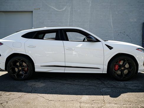 Used 2021 Lamborghini Urus image 17