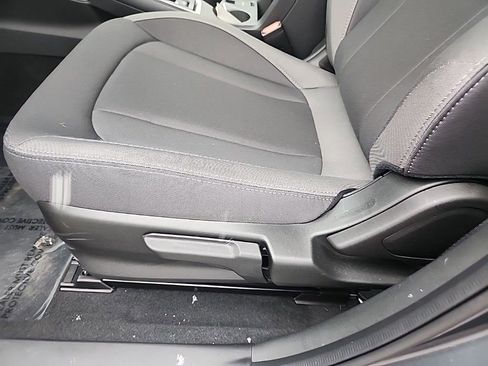 Used 2025 Subaru Impreza 2.0i image 11