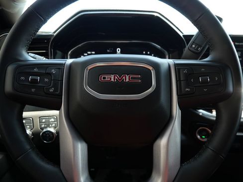 Used 2025 GMC Sierra 1500 SLT AWD/4WD image 29