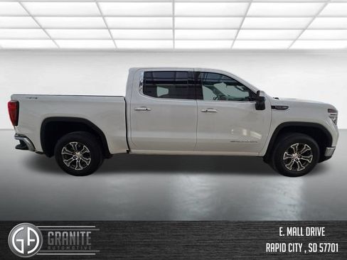 Used 2024 GMC Sierra 1500 SLT AWD/4WD image 7