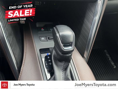 Used 2021 Toyota Venza XLE image 19
